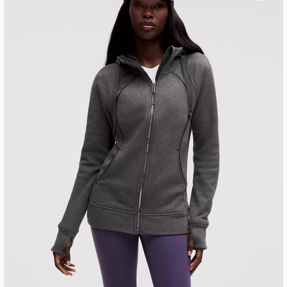 Lululemon Sweater with hood Size 8 in great condition.